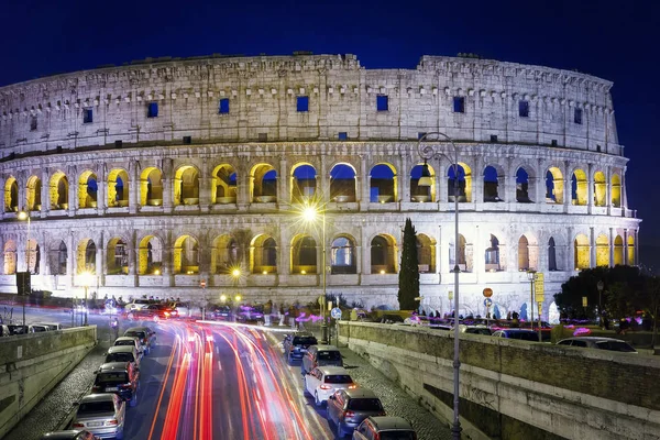 Koloseum v noci. — Stock fotografie