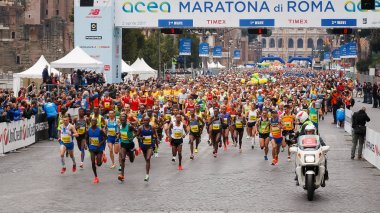 Maraton sporcular kalkış