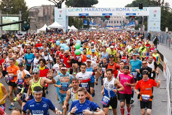 Indulás a maraton sportolók — Stock Fotó