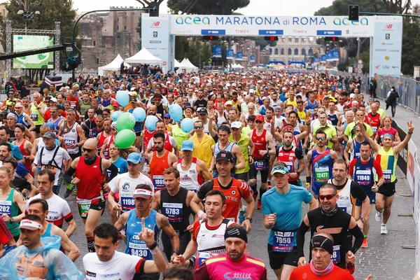 Indulás a maraton sportolók — Stock Fotó