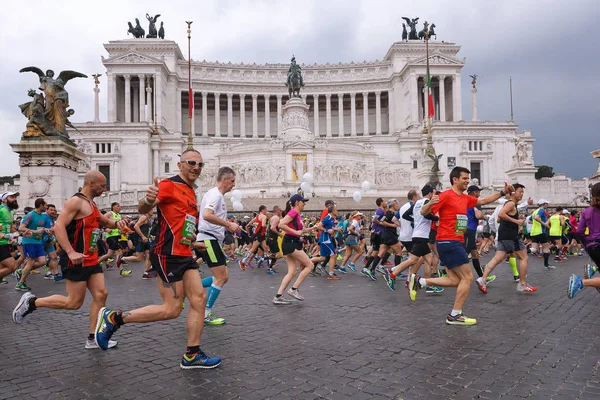 Sportowcy biorący udział w 23 maraton w Rzymie — Zdjęcie stockowe