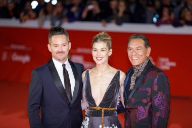 Rosamund Pike, Scott Cooper, Wes Studios