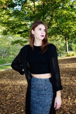 Rus kız, yarı felaketleri, doğal ışık, yakın çekim portre.