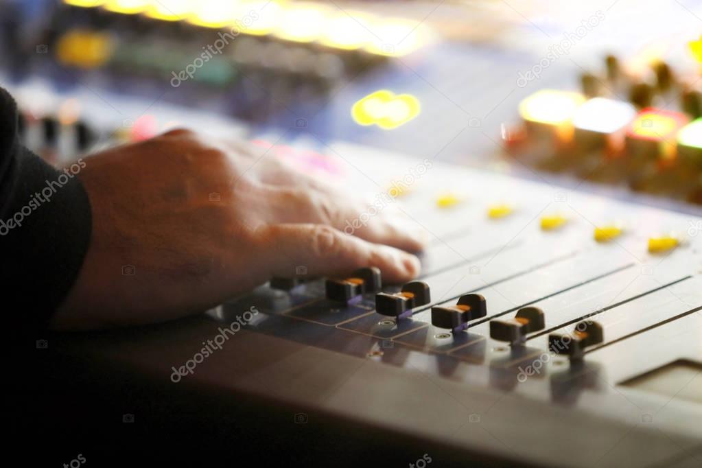 mixing console for audio signals 