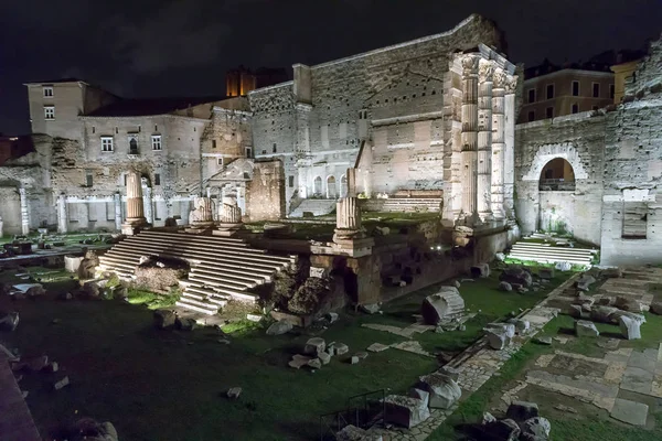 Foro de Augusto en una escena nocturna — Foto de Stock