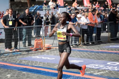 Alice Jepkemboi Kibor (Ken), 24 kadın yarışta üçüncü