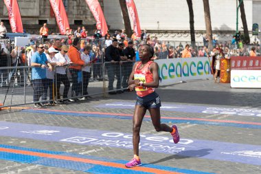 Mara, bitiş çizgisinde varışta Sharon Jemutai Cherop