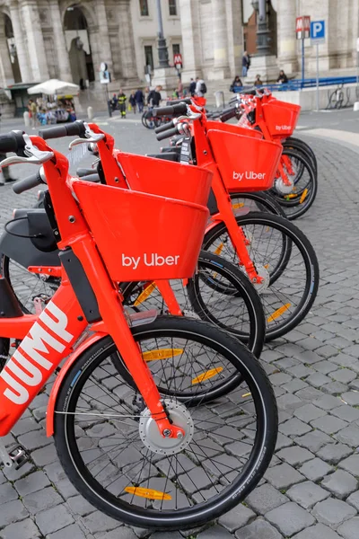 Uber Jump, elektrycznie wspomagane współdzielenie rowerów — Zdjęcie stockowe