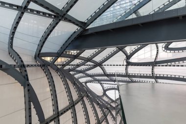 Roma Kongre Merkezi, La Nuvola. Çelikten iç yapı.