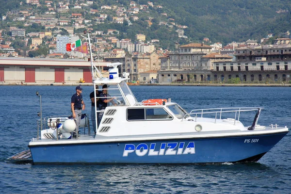 Italian Police patrol boat patrols the coast — 스톡 사진