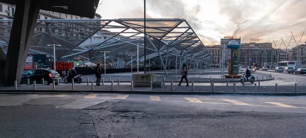 Piazza Garibaldi después de las obras de renovación y la nueva iluminación — Foto de Stock
