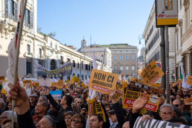 M5S protest demonstration in the square