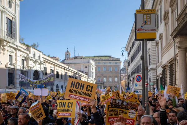 Manifestação de protesto M5S na praça — Fotografia de Stock