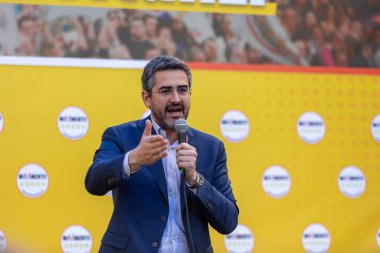 Riccardo Fraccaro on the stage of the M5S event.