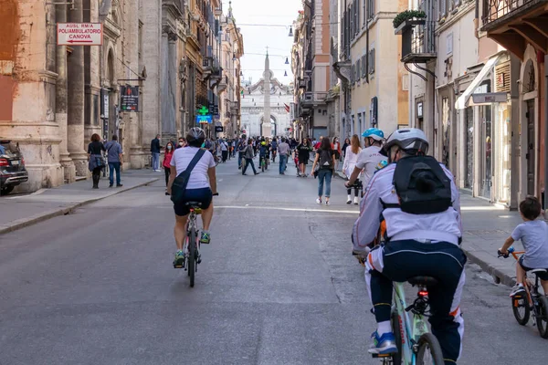 Roma Italia Mayo 2020 Vía Del Corso Primera Salida Los — Foto de Stock