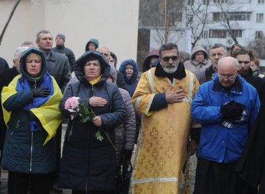 21 Kasım 2019 'da Kiev' deki Darnytskyi bölgesinde yeşil Haysiyet ve Özgürlük Geçidi 'nin yapımına katılanlar. 