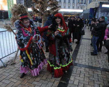 Kiev 'deki Kiev Meydanı' ndaki Kiev Kolyada eylemine katılanlar, 13 Ocak 2019