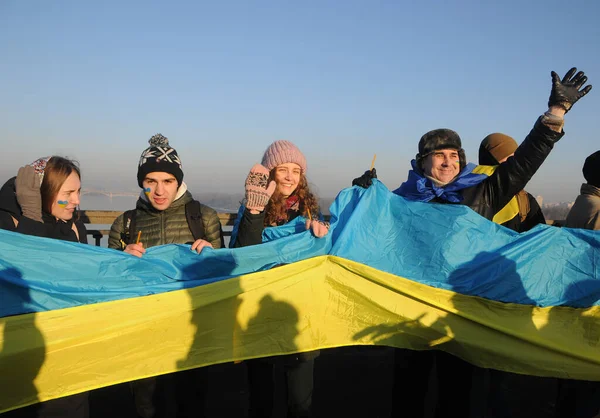 Participantes Ação Unite Banks Dnieper Uma Cadeia Viva Unity Ponte — Fotografia de Stock