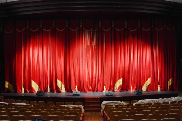 Red theater curtain — Stock Photo, Image