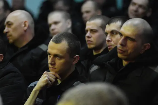Condannato Omicidio Criminali Abiti Prigione Scuri Nella Prigione Russa Nel — Foto Stock
