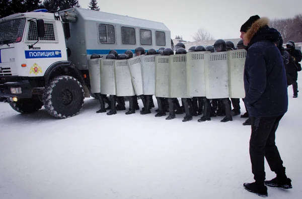 ロシア バルナウル2020年1月15日 国家警備隊兵士は暴動を抑えるために訓練する — ストック写真