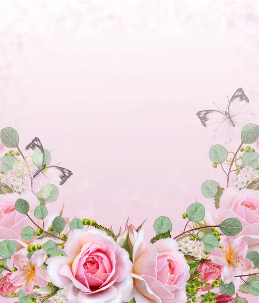 Tle kwiatów. Girlanda z kwiatów, przetargu różowy róż, jagody i liście. Kartki, zaproszenia, wizytówki. — Zdjęcie stockowe