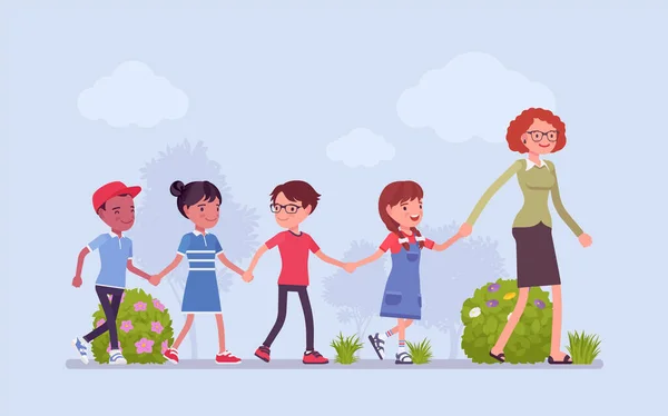 Enfants marchant en ligne avec un enseignant — Image vectorielle