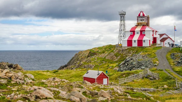 Cape Bonavista Lightstation, Newfoundland, Kanada. Lighthouse stanice Ll 449, tip na mys na pobřeží Atlantského oceánu. — Stock fotografie
