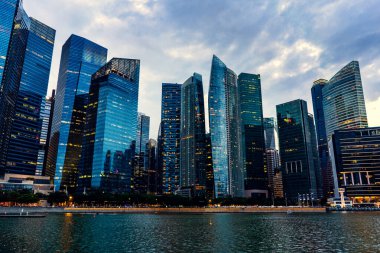 Akşam Singapur 'un finans ve iş bölgesi