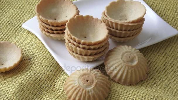 Dessert Form Basket Sweet Pastry Background Yellow Jute — Stock Video