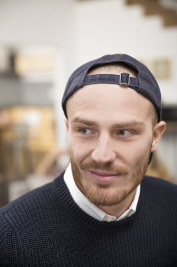 Genç bir adamın portresi