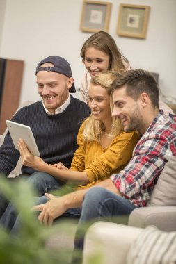 TV program dijital tablet seçme Oda arkadaşı