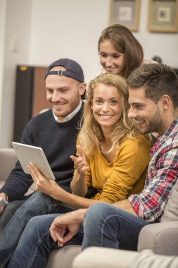 TV program dijital tablet seçme Oda arkadaşı