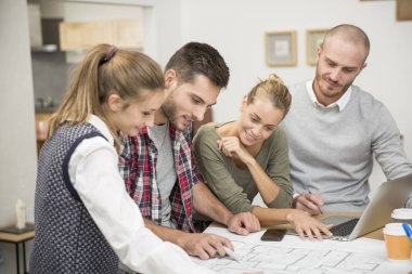 iş toplantısı gençlerin grup