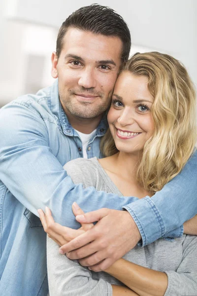 Young couple in love — Stock Photo, Image