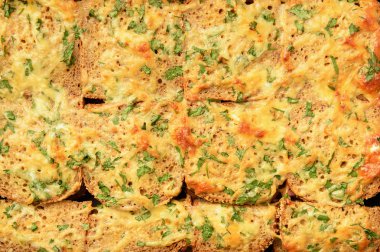 Sandviç sıcak - jambon ve peynir ile yapılan fırında fırın ekmek.