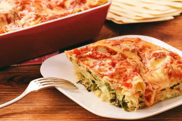 Lasagna with spinach, ricotta and feta. — Stock Photo, Image