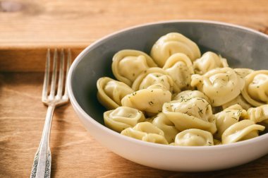 Köfte et - mantı (Rus gıda ile dolması).