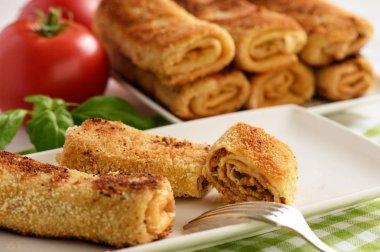 Sığır eti ile doldurulmuş stil krep kroket Lehçe.