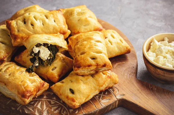 Pasteles Hojaldre Espinacas Con Queso Feta — Foto de Stock