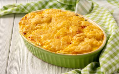 Patates, ıspanak ve peynir güveci..