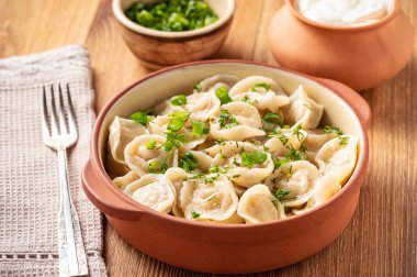 Etli börek, pelmeni, Rus mutfağı..