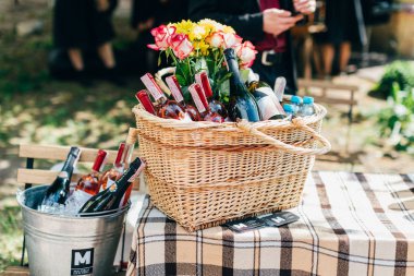 Retro cruise 2018, Ukrayna Kiev, Ukrayna - Mayıs 13: Bisiklet Retro vintage giyim katılan kişi cruise 13 Mayıs 2018 üzerinde Kiev, Ukrayna