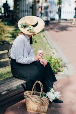 Retro cruise 2018, Ukrayna Kiev, Ukrayna - Mayıs 13: Bisiklet Retro vintage giyim katılan kişi cruise 13 Mayıs 2018 üzerinde Kiev, Ukrayna