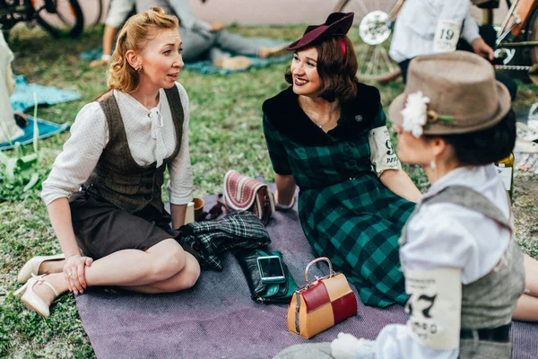 Cruzeiro Retro 2018 Ucrânia Kiev Ucrânia Maio Pessoas Roupas Vintage — Fotografia de Stock