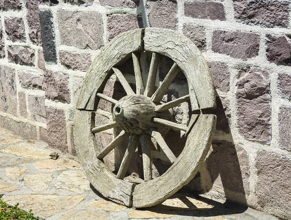 eski at araba tekerlek