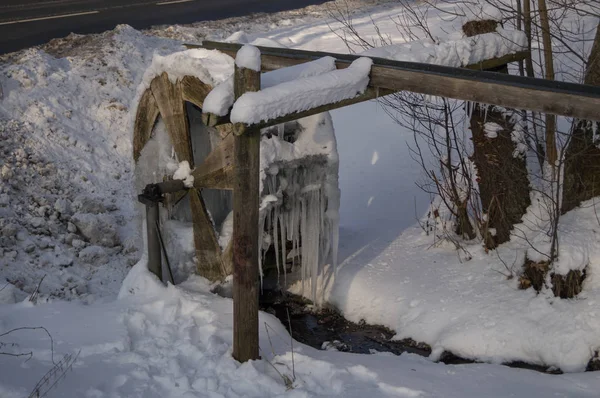 Ледяная мельница — стоковое фото
