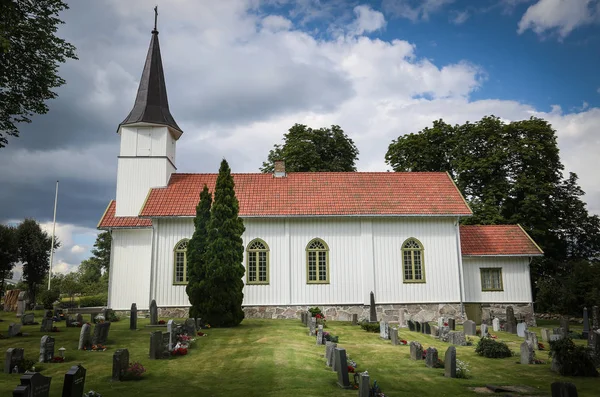 Igreja Noruega Igreja Noruega Tempo Ensolarado Esqui Azul — Fotografia de Stock