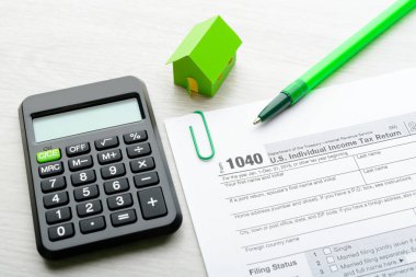 Kağıt ev ve vergi formu