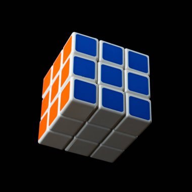 Almetyevsk City, Rusya - 7 Şubat 2017: Oyuncak Rubik küpü